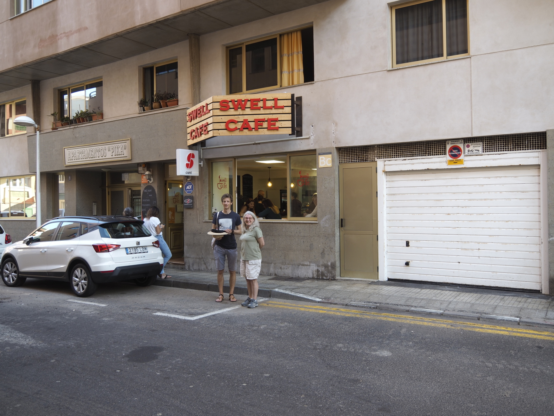 Our favourite Café/ OJ/ cinnamon bun supplier in El Médano